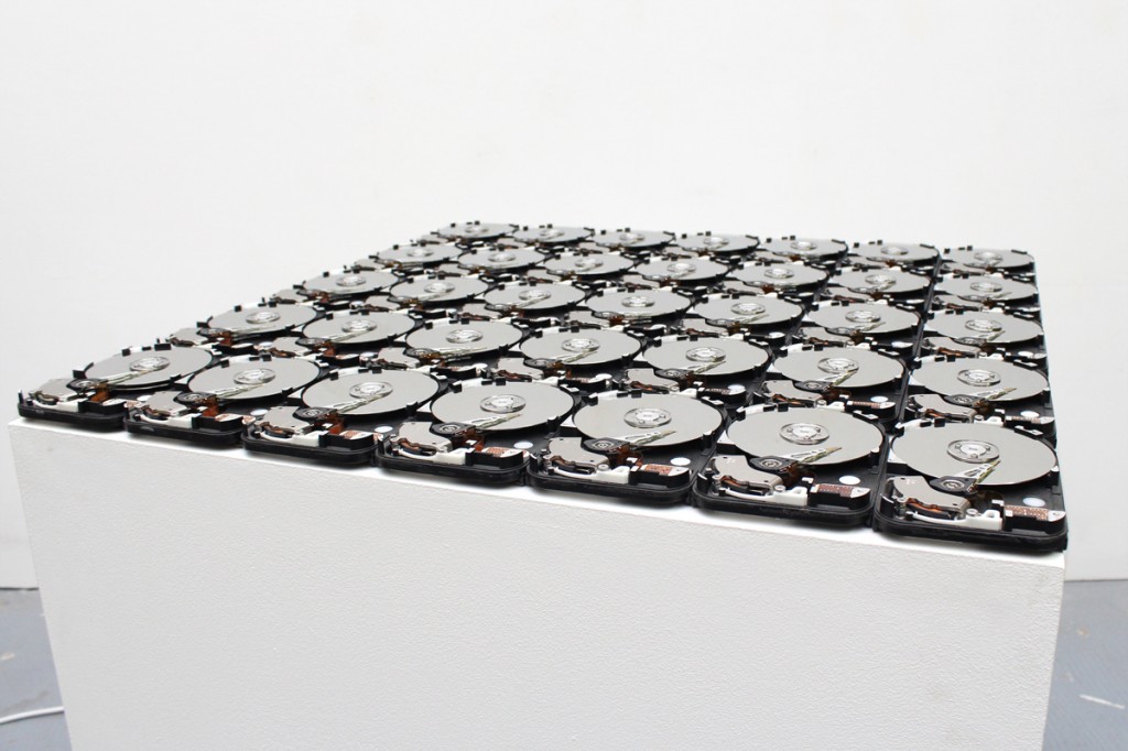 35 hard disks - 2012 - Mathieu Schmitt